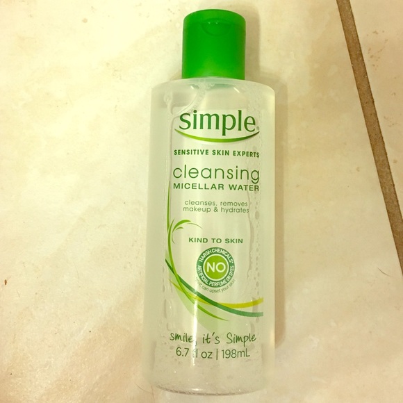 Cleansing micellar water