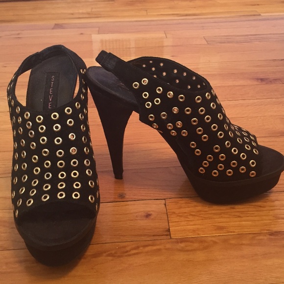 Black and gold heels- Steven by Steve Madden - Picture 3 of 3