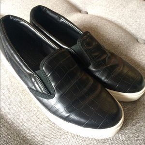 Perfect slide on black sneaker