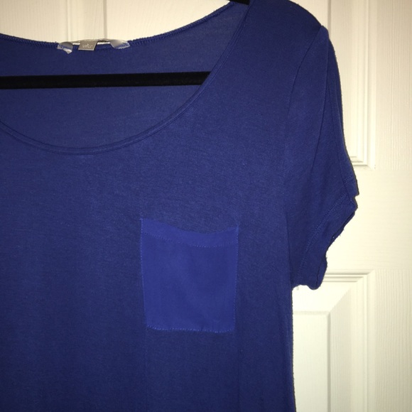 🔺Blue Top🔺 - Picture 2 of 4