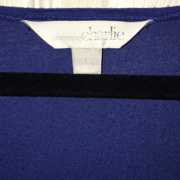 🔺Blue Top🔺 - Picture 3 of 4