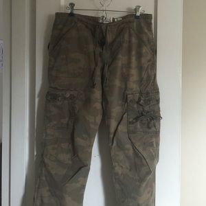 Camouflage cargos