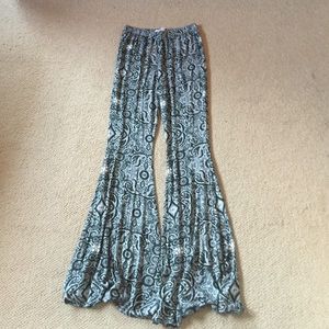 NWOT Abercrombie and Finch Flowy Pants