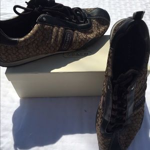 👞COACH SHOES🌺🌺 barely used.