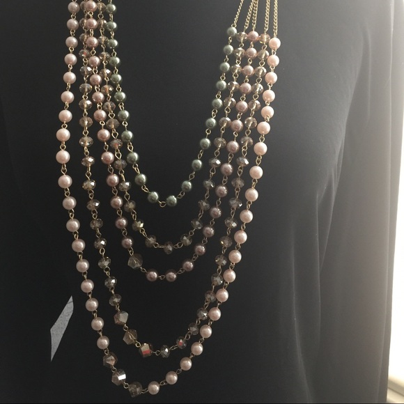 Jewelry - 🎉NEW🎉Flash of Fancy- Statement Necklace