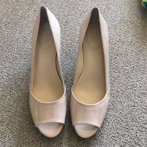 Calvin Klein nude heels 9m