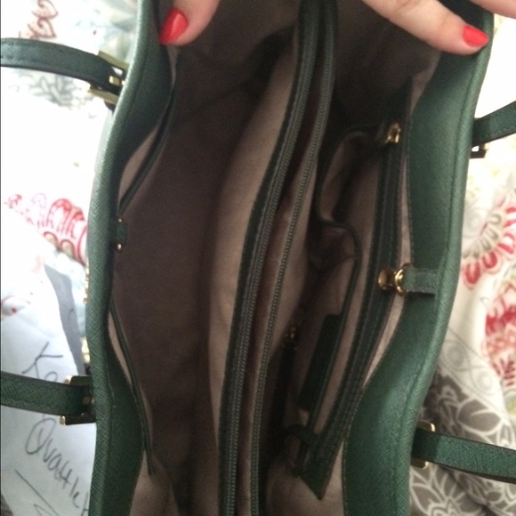 Michael Kors Multifunction Jet Set - Picture 2 of 3