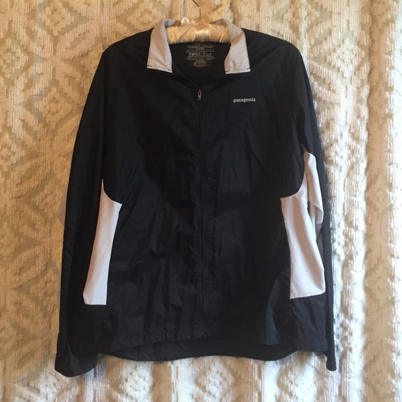 Patagonia wind jacket black/light gray running