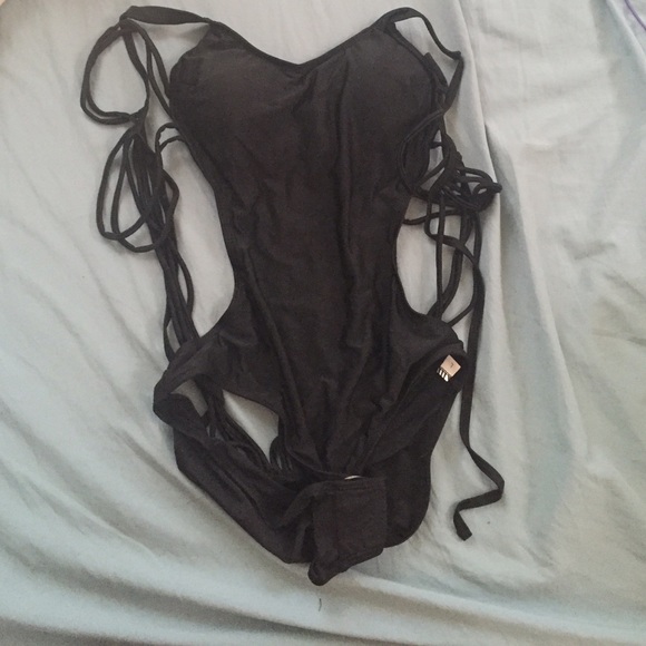 Summer end sale!!! 1 piece black bathing suit - Picture 2 of 3