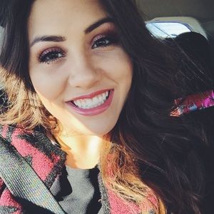 Meet your Posher, Abrianna