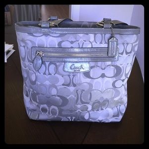 Mint condition COACH purse and pink scarf!