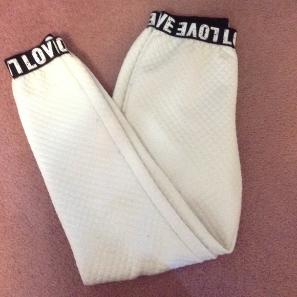 Quilted white love leggings