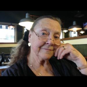 Meet your Posher, Arlene