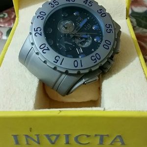 Watch Invicta good condition like new