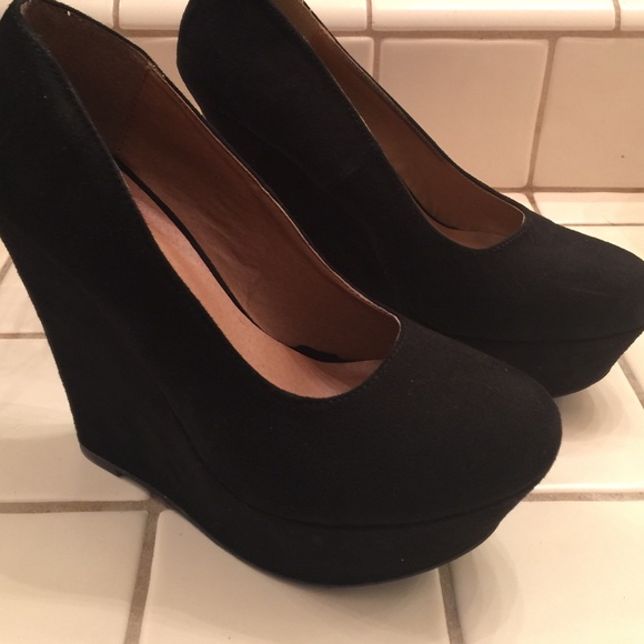 Black platform wedges