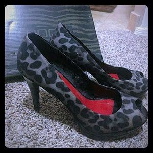 Moda Spana peep toe pumps