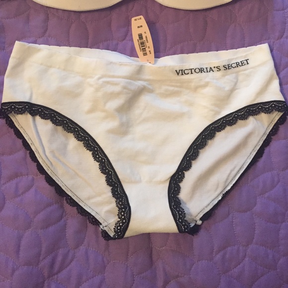 Victoria's Secret NWT panty and NWOT white bra set - Picture 2 of 4