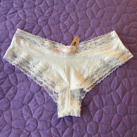 Victoria's Secret NWT panty and NWOT white bra set - Picture 4 of 4