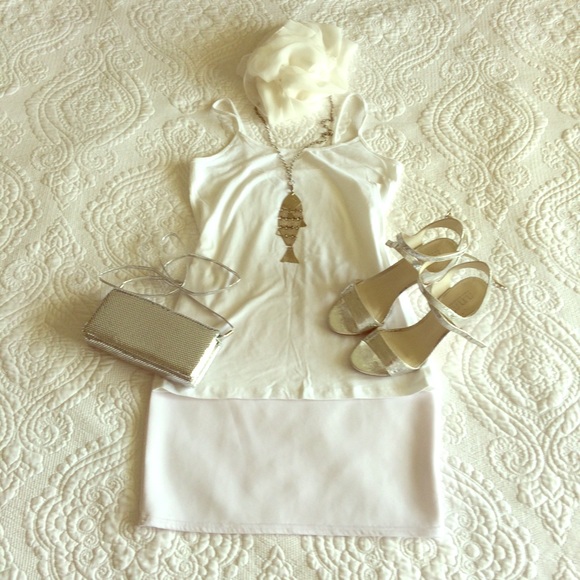 💕Nice Bundle Top + Skirt white stretchy M L 10-12