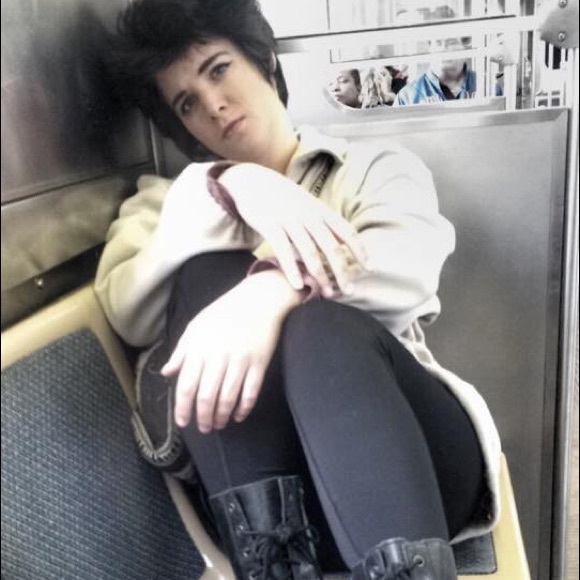 Meet your Posher, Angela - Picture 4 of 4