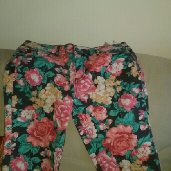 Jeans - Picture 2 of 2