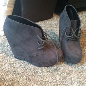 Booties/wedges