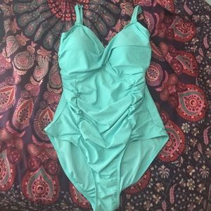 Forever 21 Size 3X  swimming suit