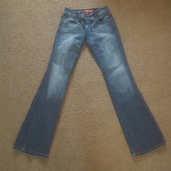 Guess Jeans! - Picture 2 of 4