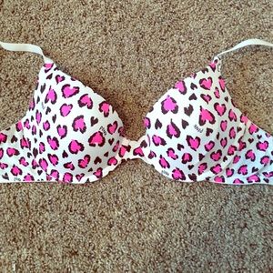 VS Pink heart push up bra 36B
