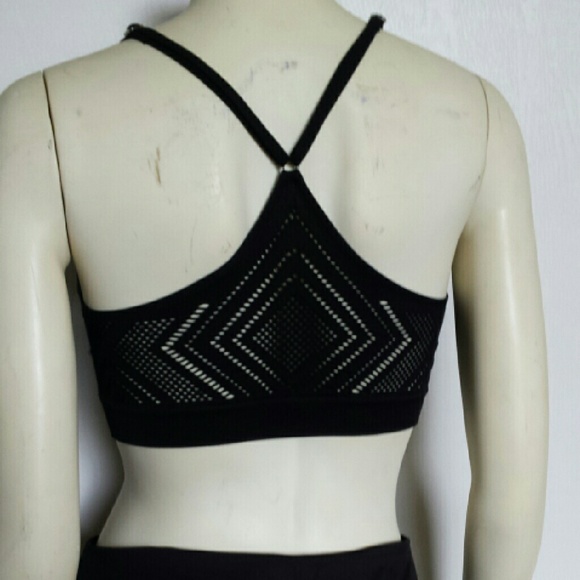 Plus size burgandy mesh racerback sports bra - Picture 3 of 4