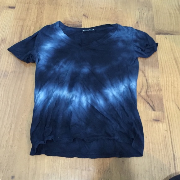 Brandy Melville short sleeve shirt