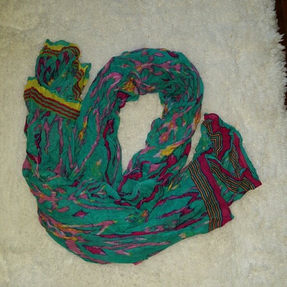 Stella & Dot multi color sarf