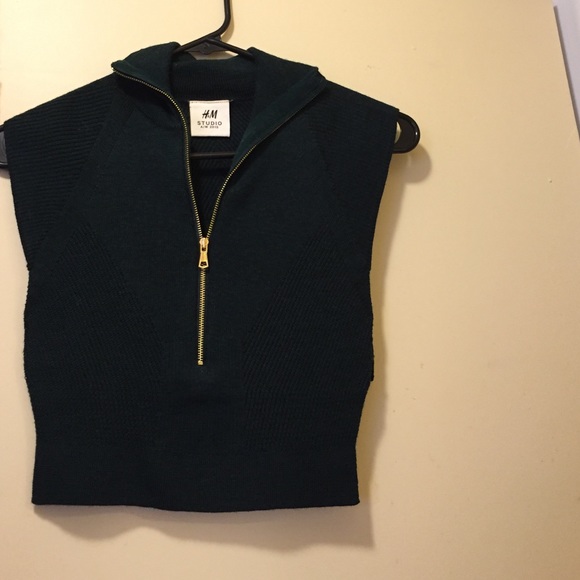 H&M Stufio cropped sweater