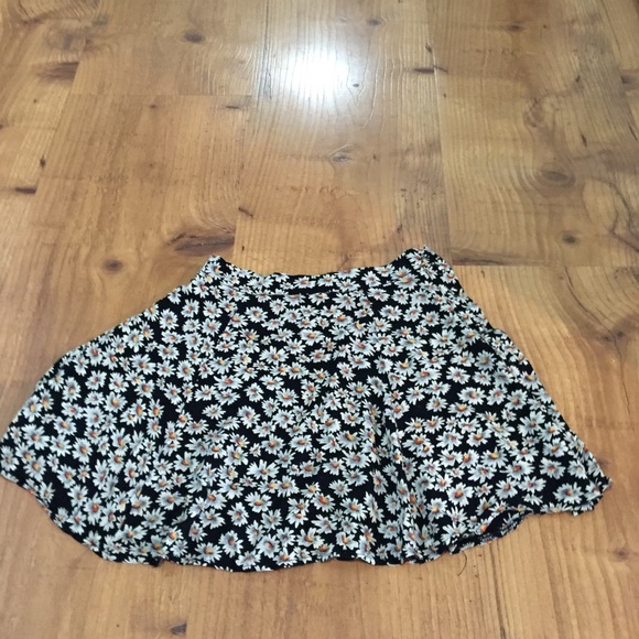 Brandy Melville(John Galt) flowy skirt