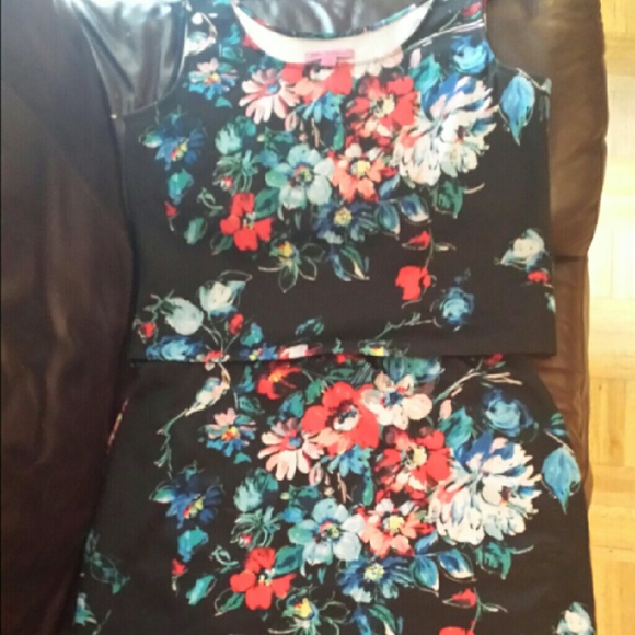 Betsey Johnson 2 piece outfit