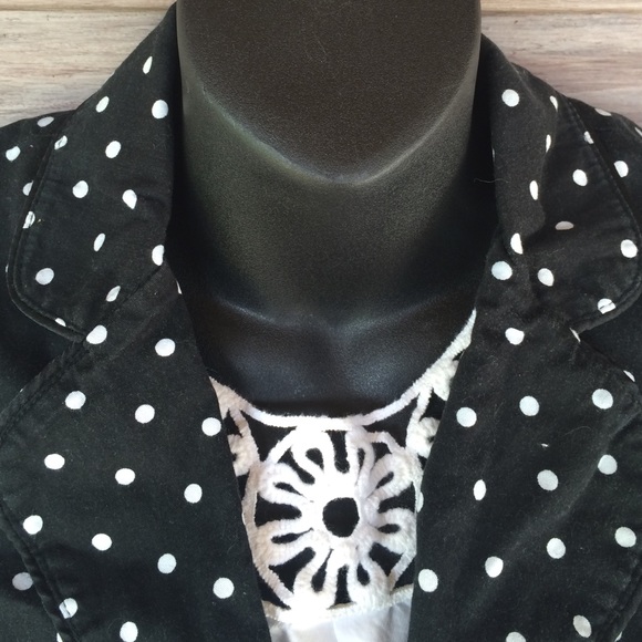 ‼️ CLOSET CLOSING‼️Forever 21 polka dot blazer - Picture 3 of 4