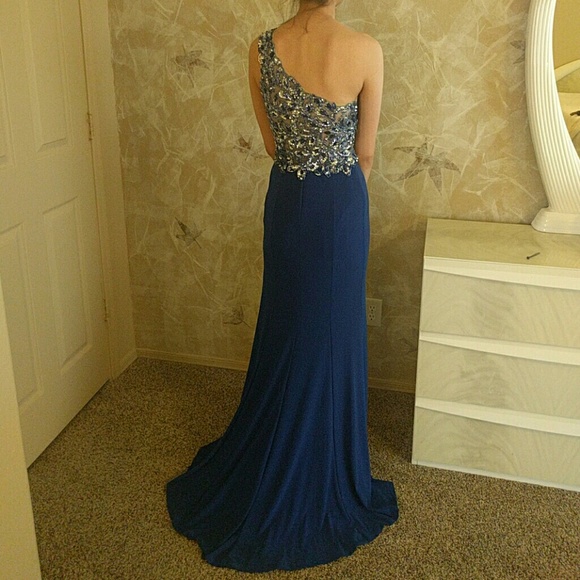 Prom/Formal Dress - Picture 3 of 4