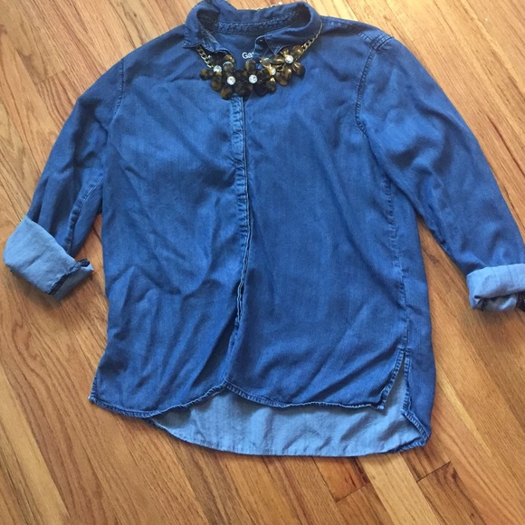 Perfect button down chambray shirt - size large
