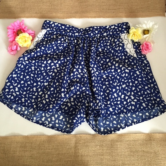 Blue and White Patterned Shorts w/ Pocket Details