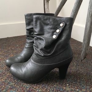 ‼️24 hour sale‼️Booties