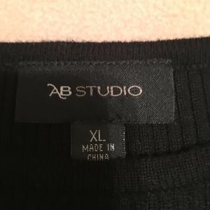 Black long sweater two pockets