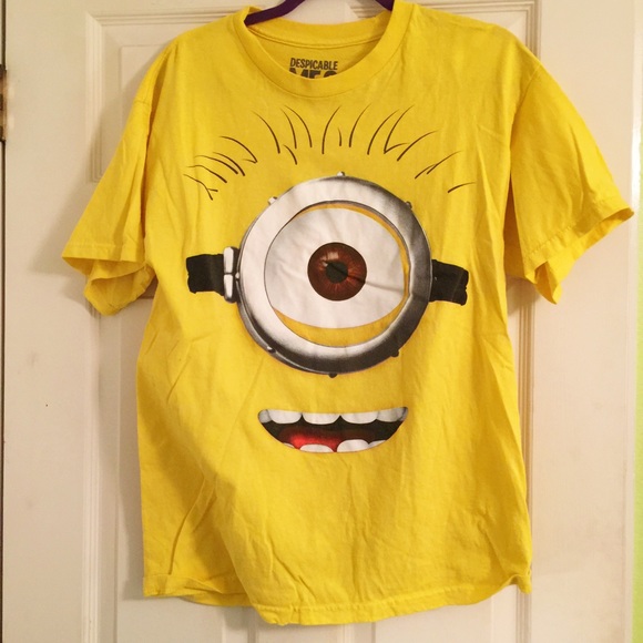 Minion tee