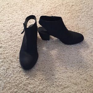 FRANCO SARTO black booties wth heel cut out