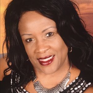 Meet your Posher, Danette