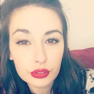 Meet your Posher, Ali