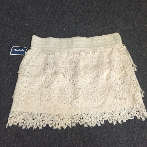 NWT lace skirt