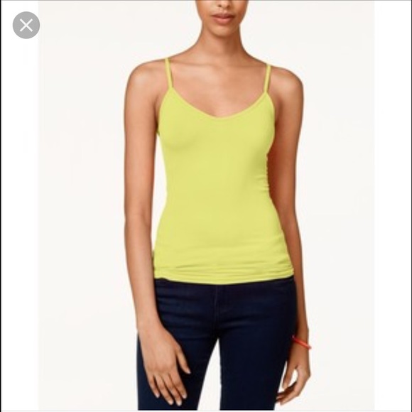 2 crop top tanks with built in bras - Picture 4 of 4