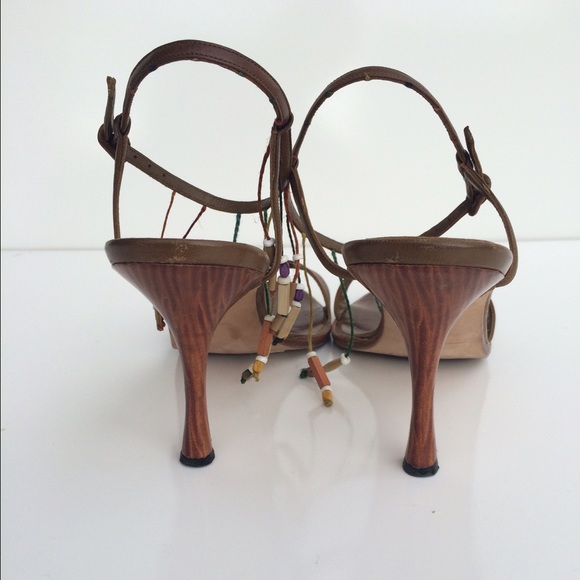 HOST PiCK Manolo Blahnik Wood Beads Sandals Sz 9.5 - Picture 2 of 4
