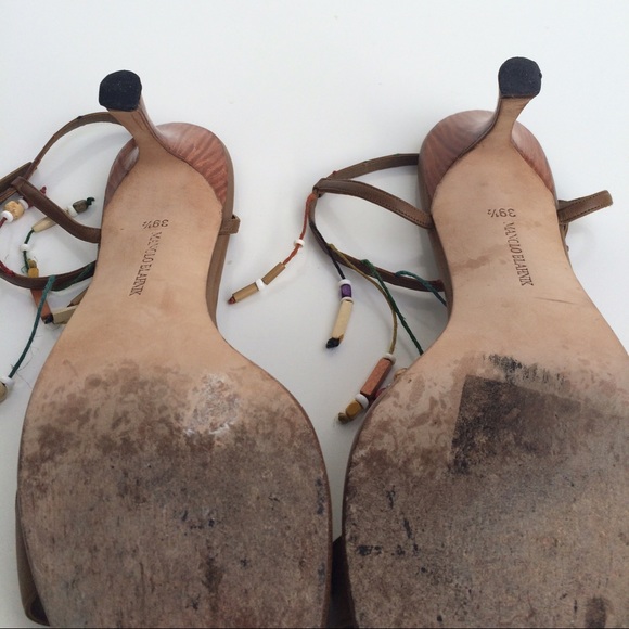 HOST PiCK Manolo Blahnik Wood Beads Sandals Sz 9.5 - Picture 3 of 4