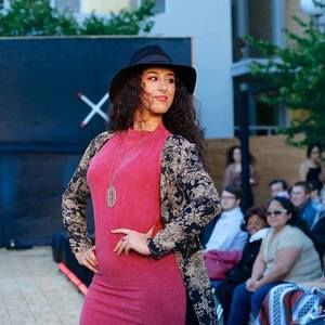 Meet your Posher, Ronia